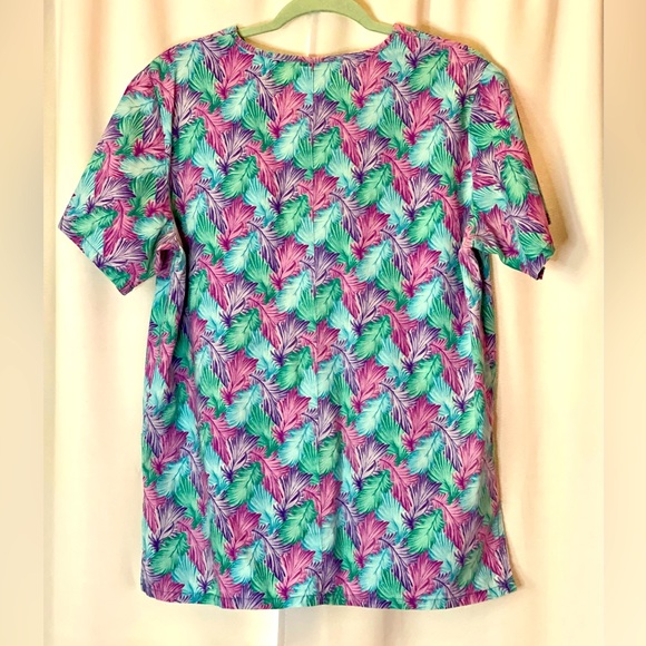 Cherokee Scrub Top Nurse Hospital  Size Small 2 pocket front nice condition - Picture 3 of 3